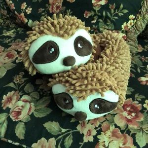 Wonder Nation sloth slippers